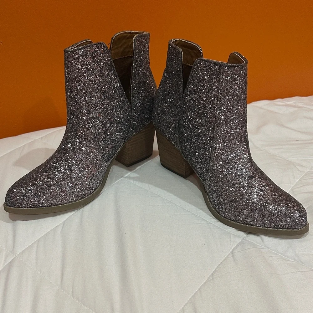 NEW Not Rated Glitter Ankle Boots - Pink size 8.5 - Picture 2 of 8